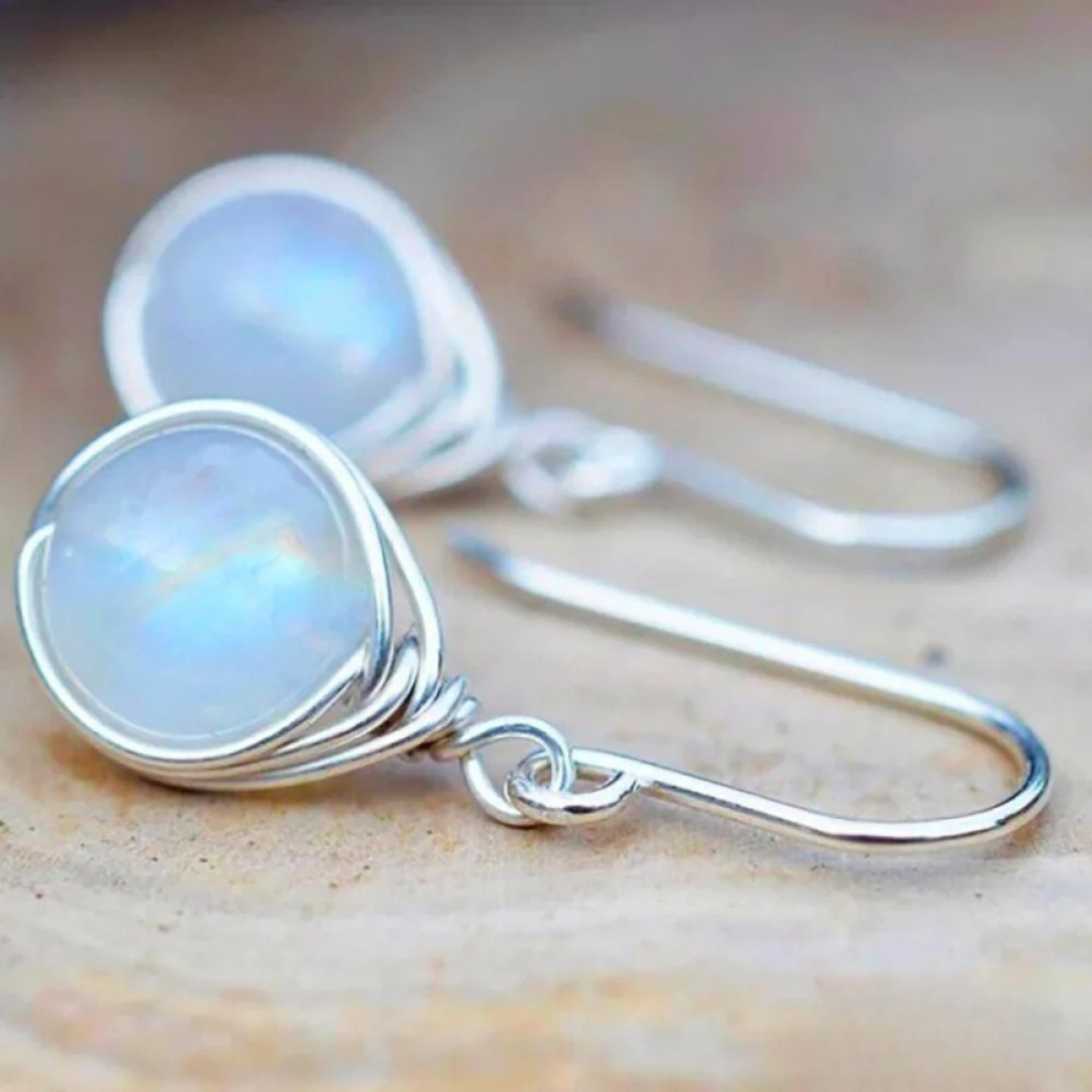 Boucles d'oreilles classiques ornées de pierre de lune