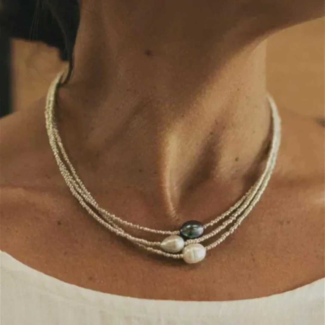 Collier de perles au design vintage