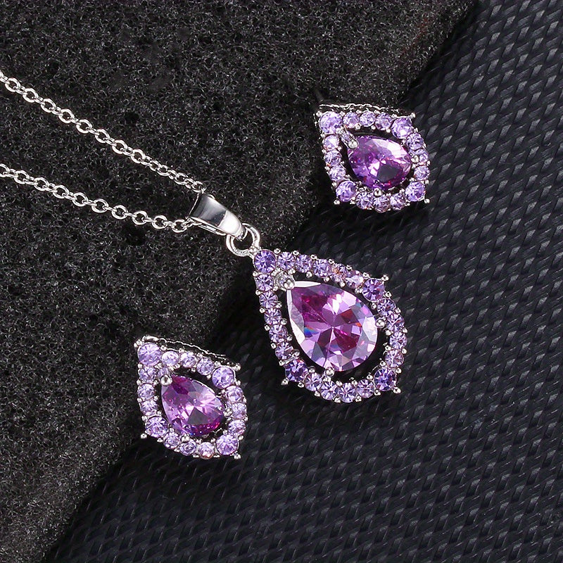 Ensemble collier et boucles d'oreilles en améthyste