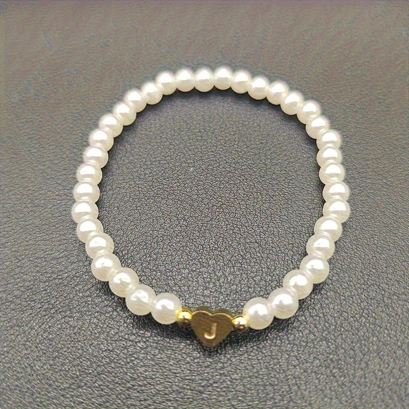 Bracelet Élégant avec Initiale en Forme de Cœur (A–Z)