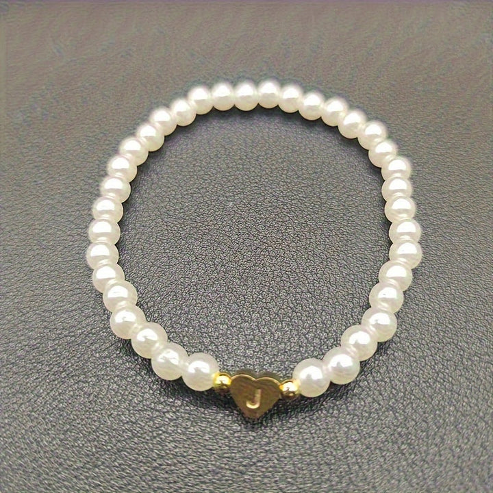 Bracelet Élégant avec Initiale en Forme de Cœur (A–Z)