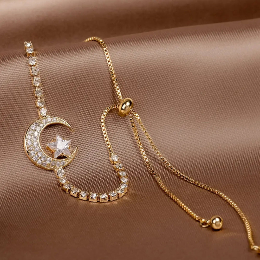 Bracelet en Or avec Pendentif en Zirconium en Forme de Lune
