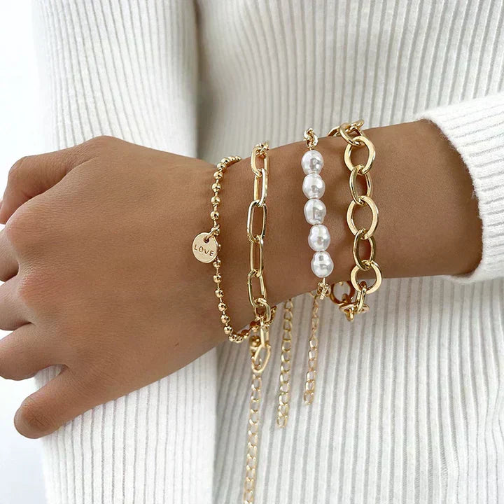 Set de Bracelets en Perles Dorées avec Charms