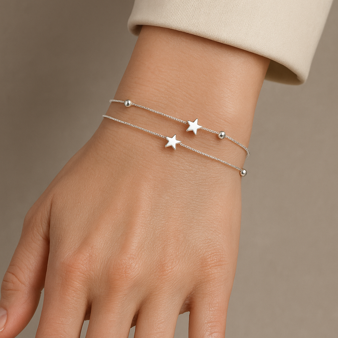 Bracelet en argent orné d'étoiles
