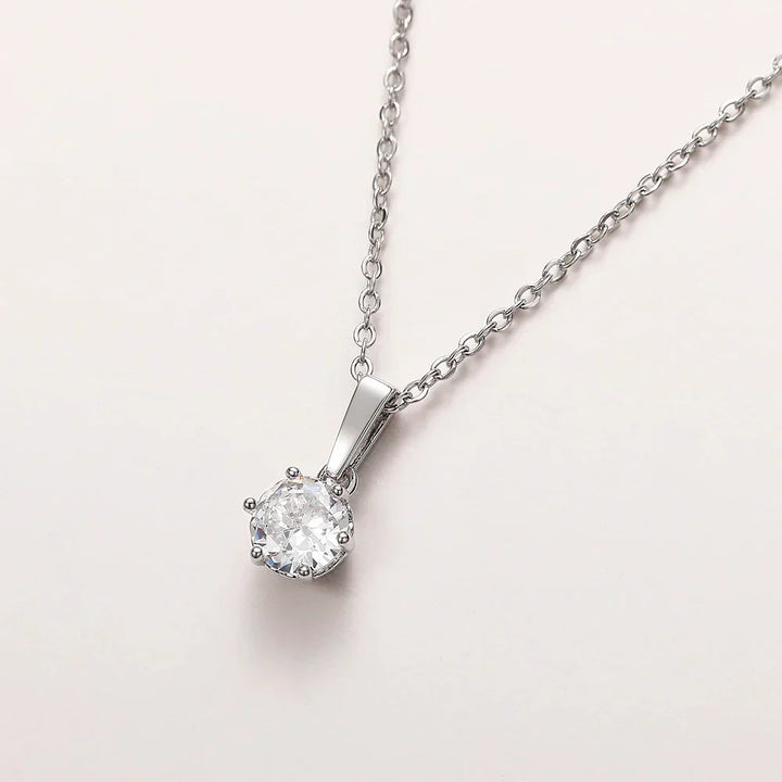 Collier Élégant avec Pendentif en Zirconium