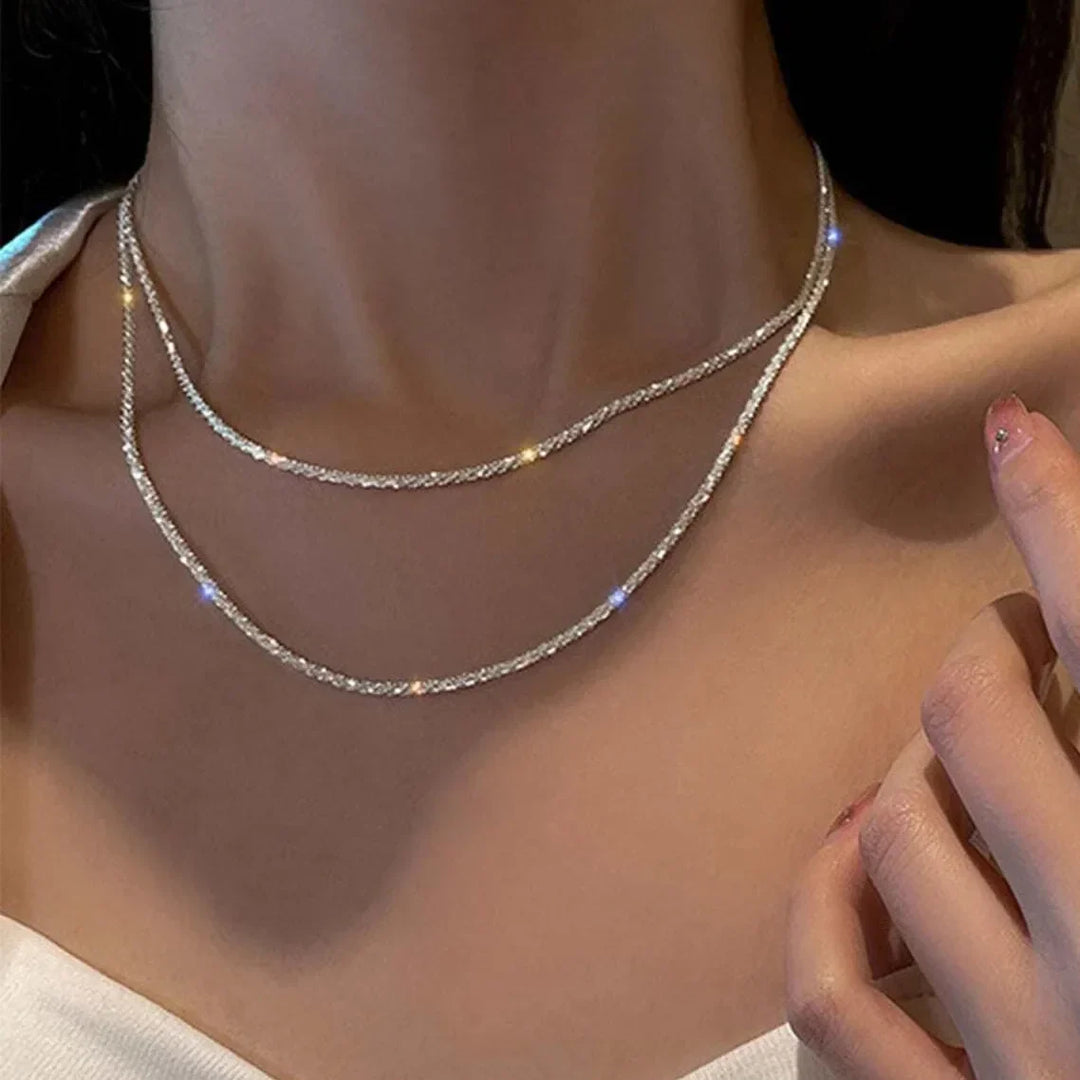 Collier Double Couche Orné de Cristaux