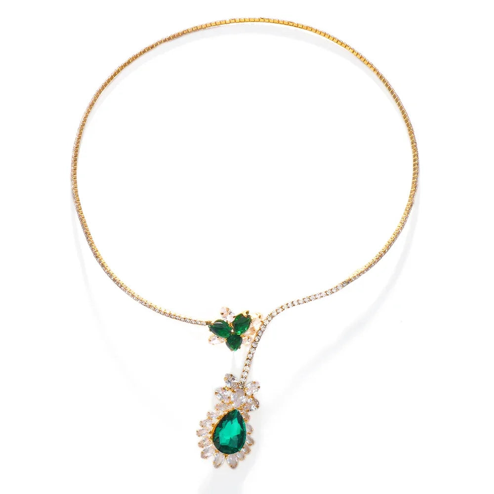 Collier de fleurs d’émeraude vintage