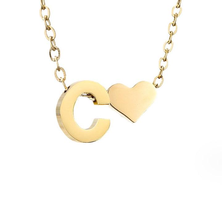 Collier Intemporel avec Pendentif en Forme de Cœur et Initiale