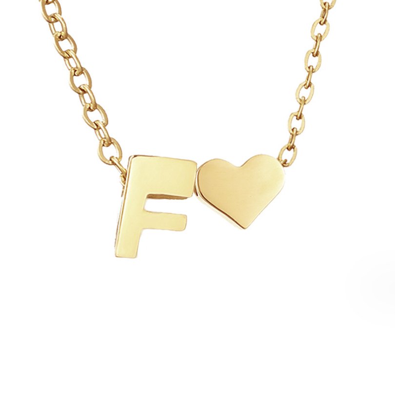 Collier Intemporel avec Pendentif en Forme de Cœur et Initiale