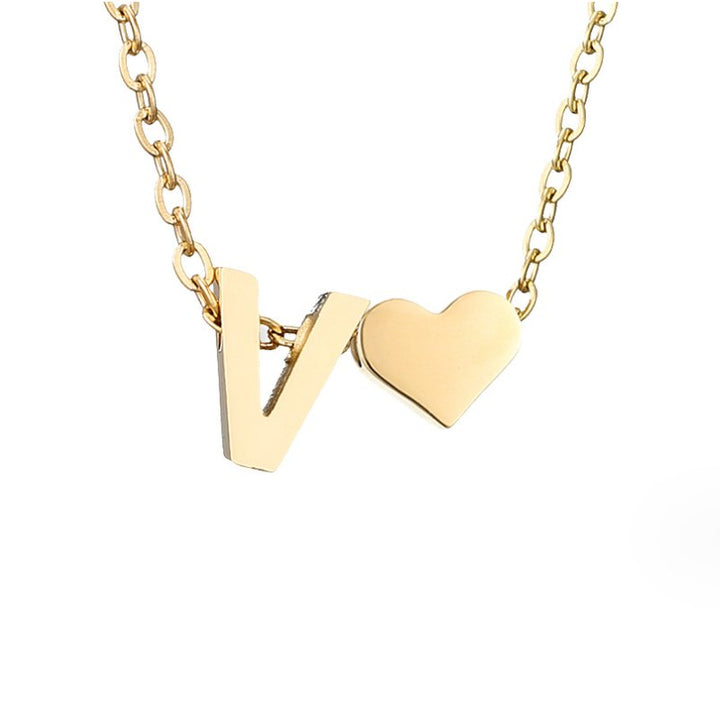 Collier Intemporel avec Pendentif en Forme de Cœur et Initiale