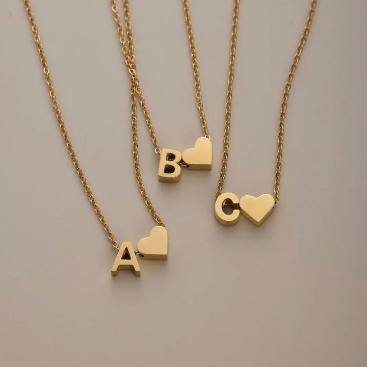 Collier classique avec initiales et pendentif cœur