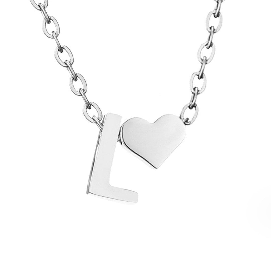 Collier Intemporel avec Pendentif en Forme de Cœur et Initiale