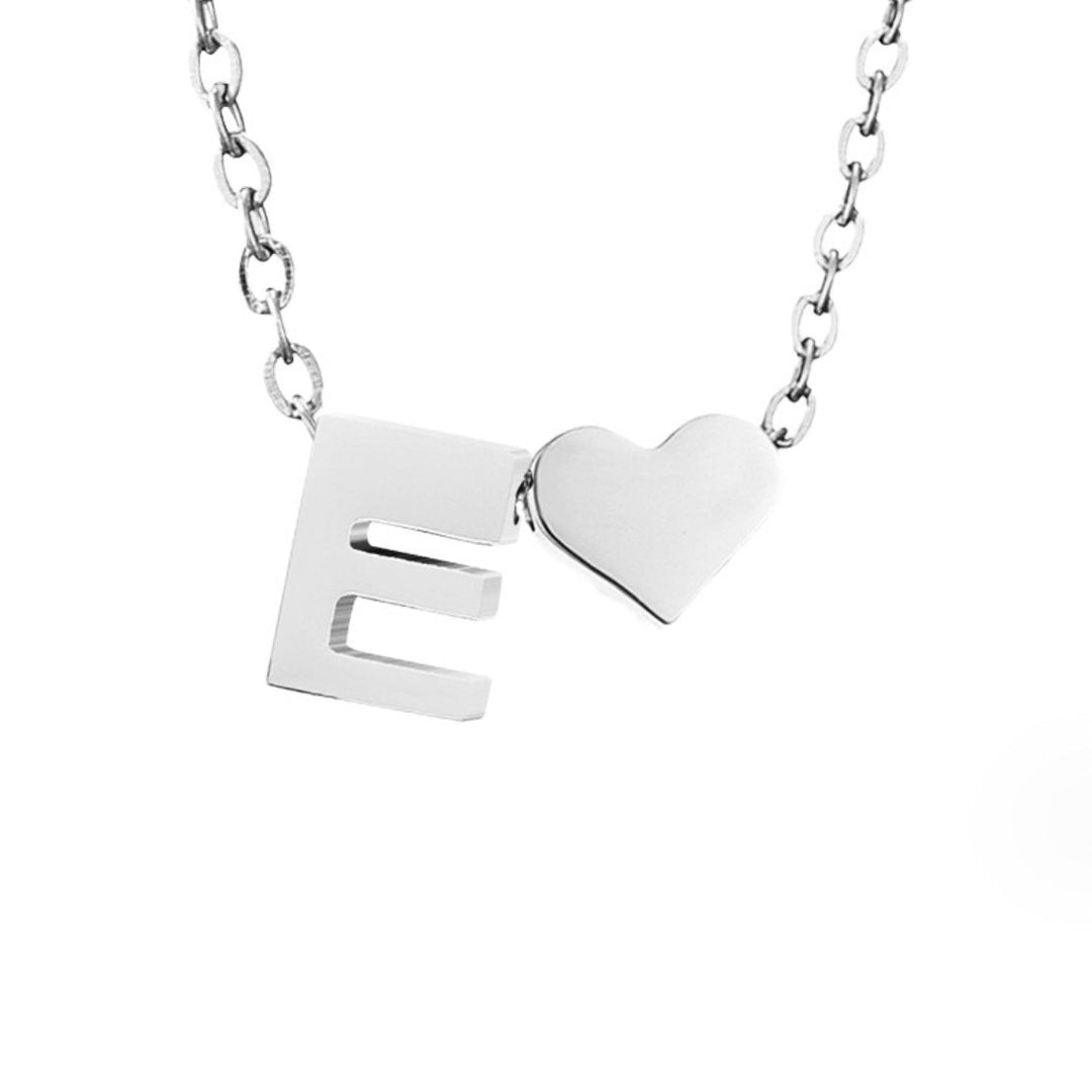Collier classique avec initiales et pendentif cœur