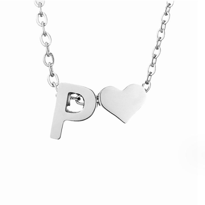 Collier Intemporel avec Pendentif en Forme de Cœur et Initiale