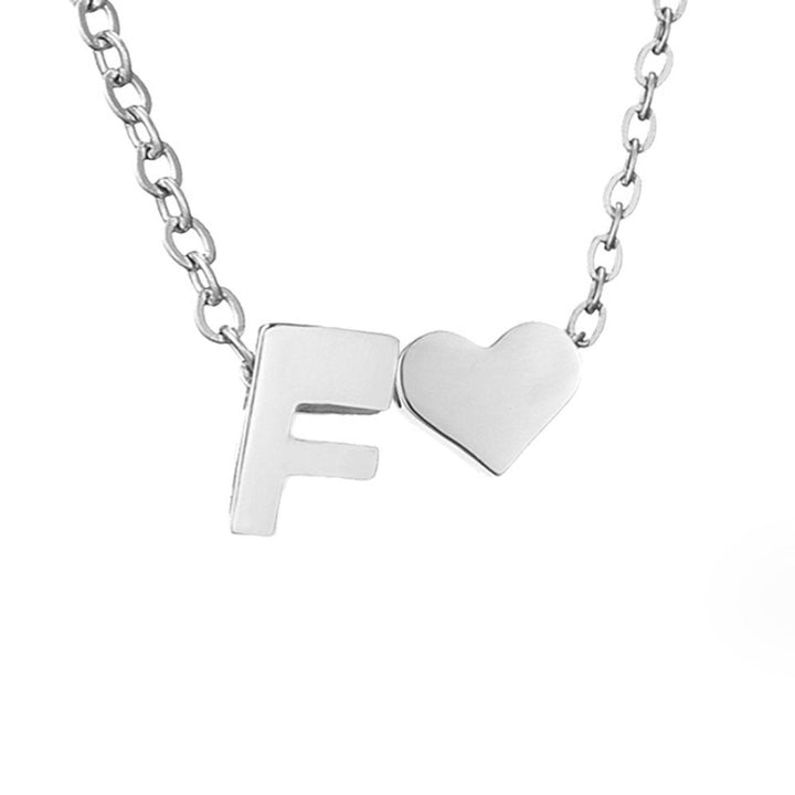 Collier classique avec initiales et pendentif cœur