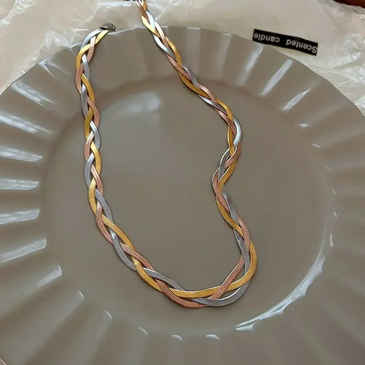 Collier Chic Élégance en Or et Argent